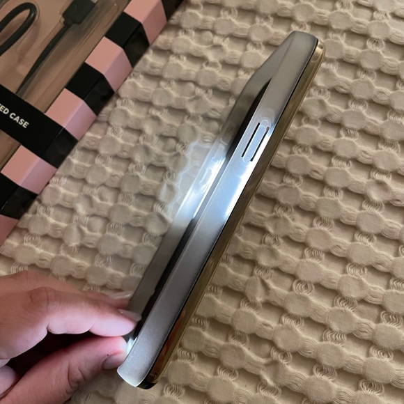 LuMee Iphone 12pro/13pro - Picture 2 of 8